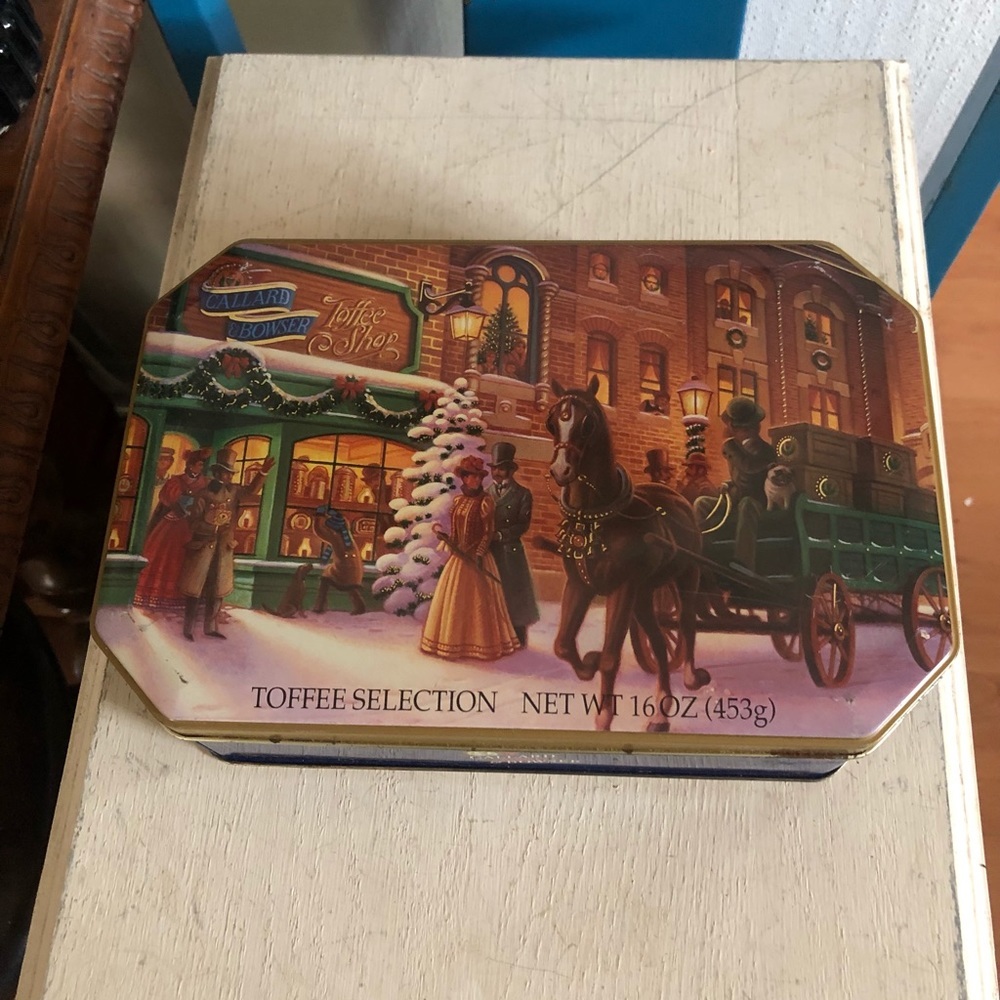 Vintage Holiday Tin